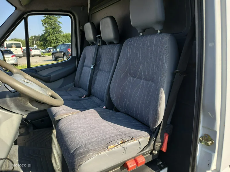 Mercedes-Benz Sprinter 9