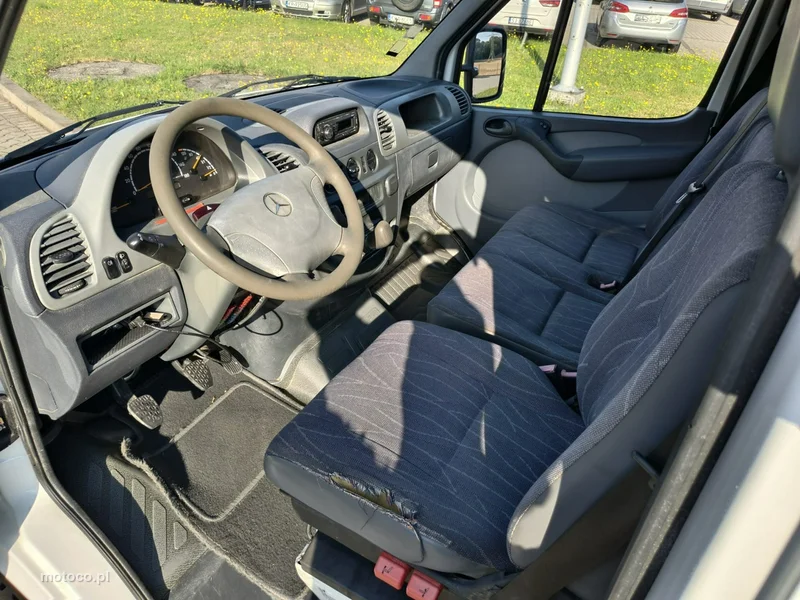 Mercedes-Benz Sprinter 10