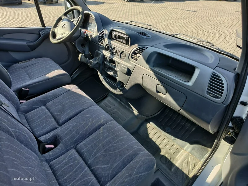 Mercedes-Benz Sprinter 13