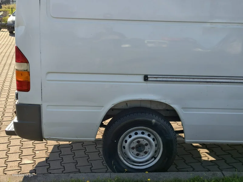Mercedes-Benz Sprinter 16