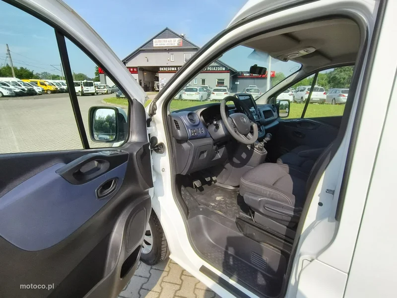 Opel Vivaro 9