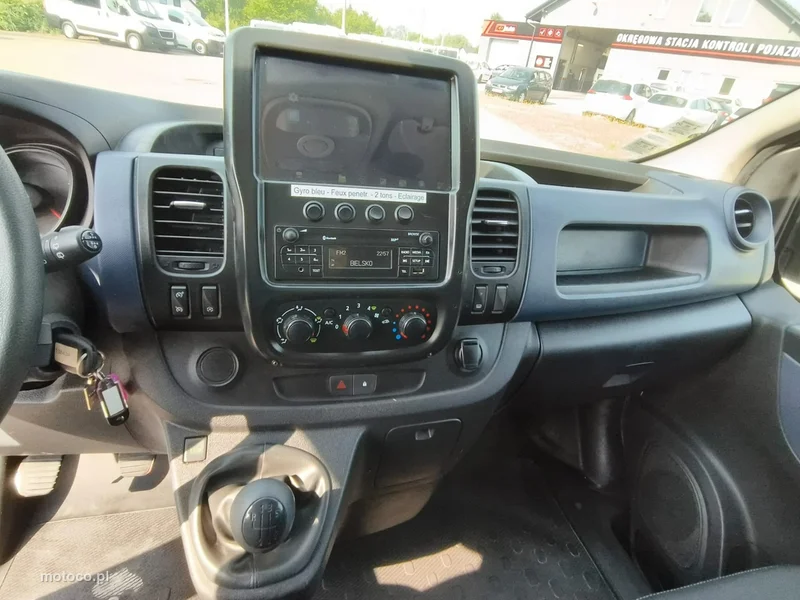 Opel Vivaro 11