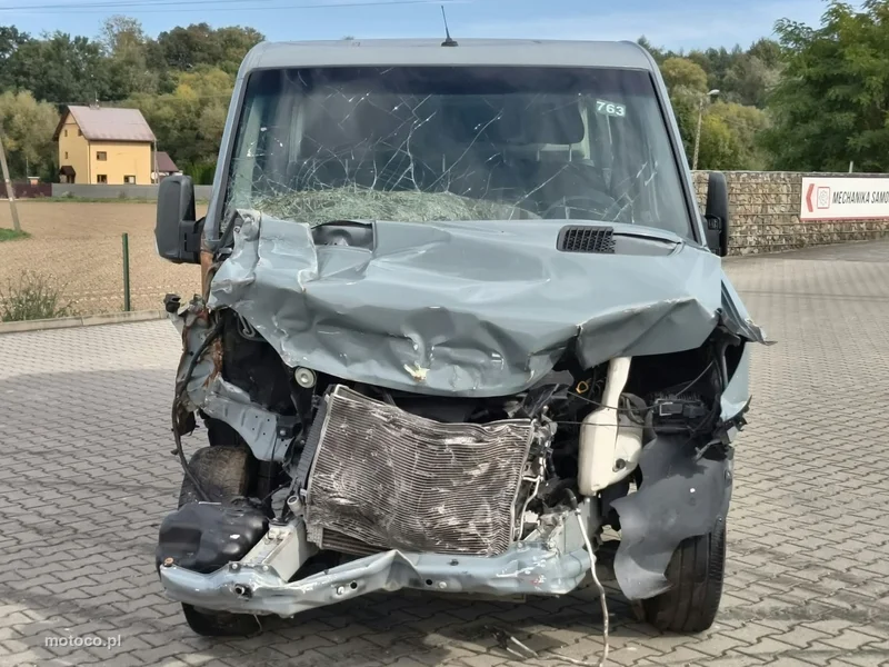 Mercedes-Benz Sprinter 2