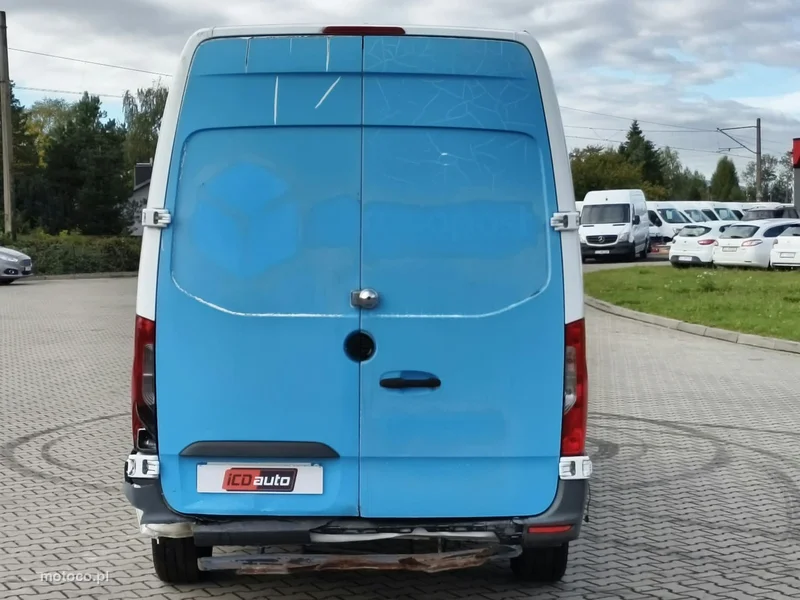 Mercedes-Benz Sprinter 6