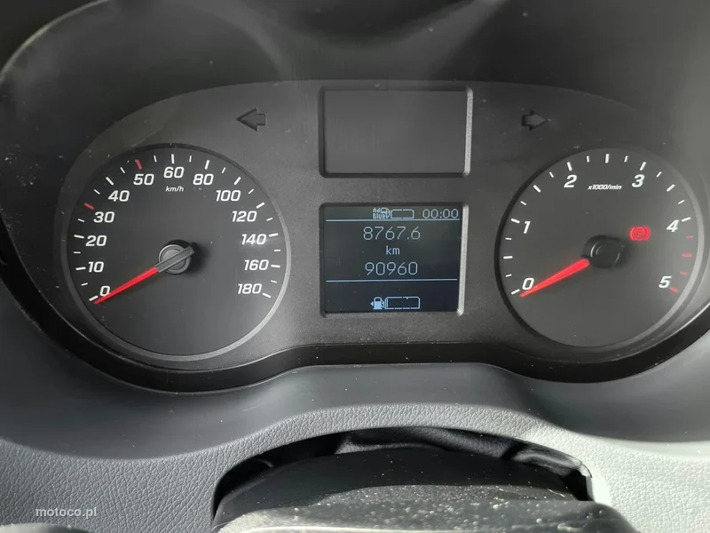 Mercedes-Benz Sprinter 11