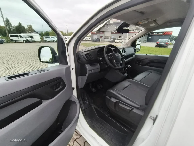 Opel Vivaro 11