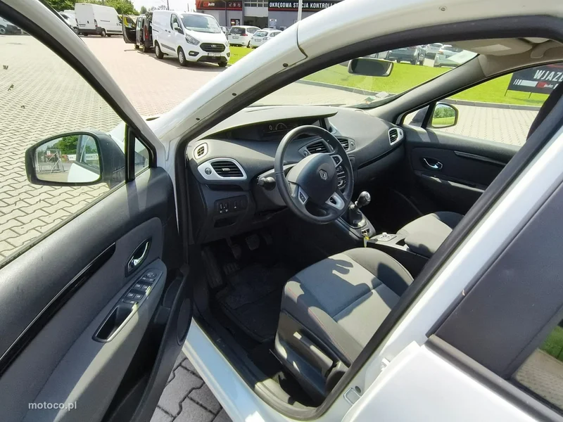 Renault Scenic III 9