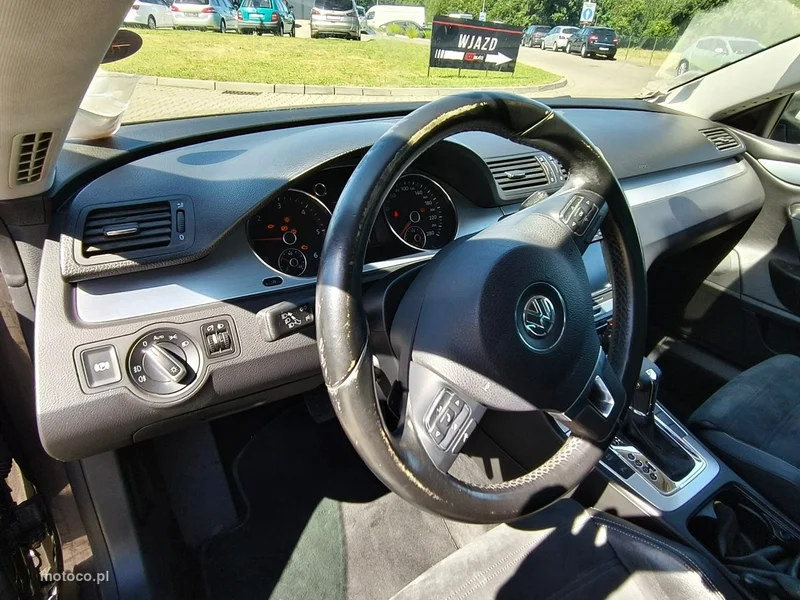Volkswagen Passat CC 11