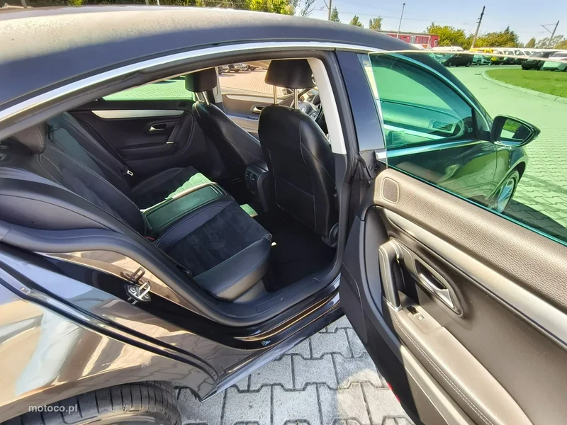 Volkswagen Passat CC 16