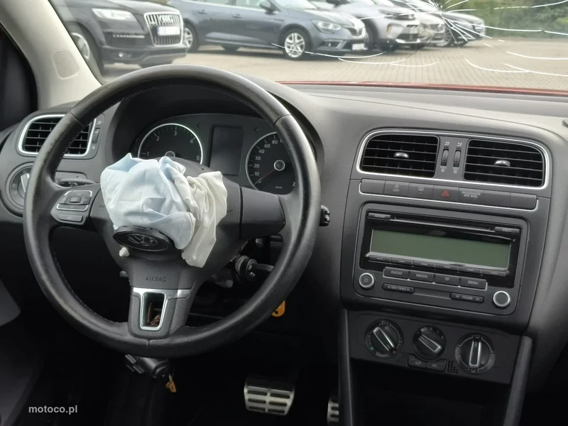 Volkswagen Polo V 6R 11
