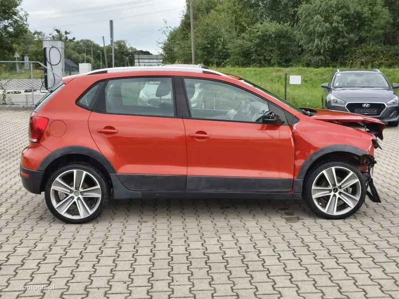 Volkswagen Polo V 6R 8