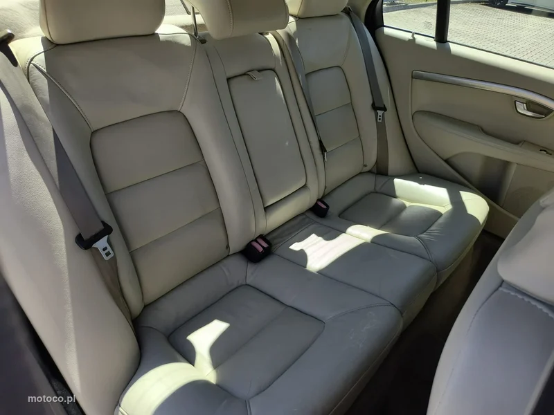 Volvo S80 13