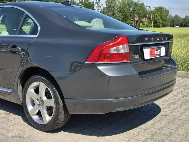 Volvo S80 29