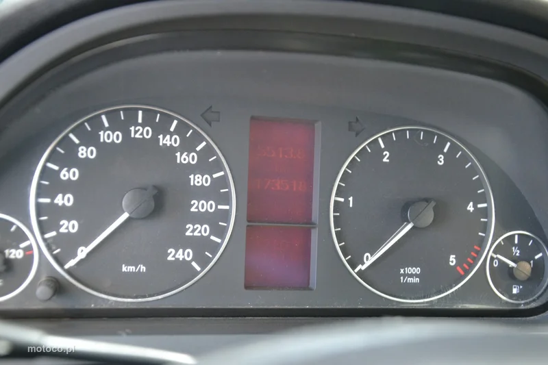 Mercedes-Benz Klasa A W169 A 180 24