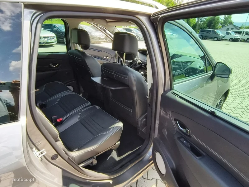 Renault Grand Scenic II 16