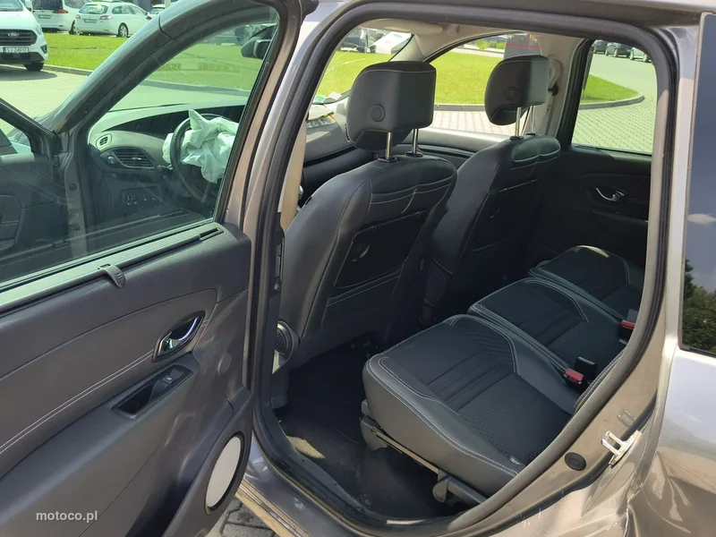 Renault Grand Scenic II 17