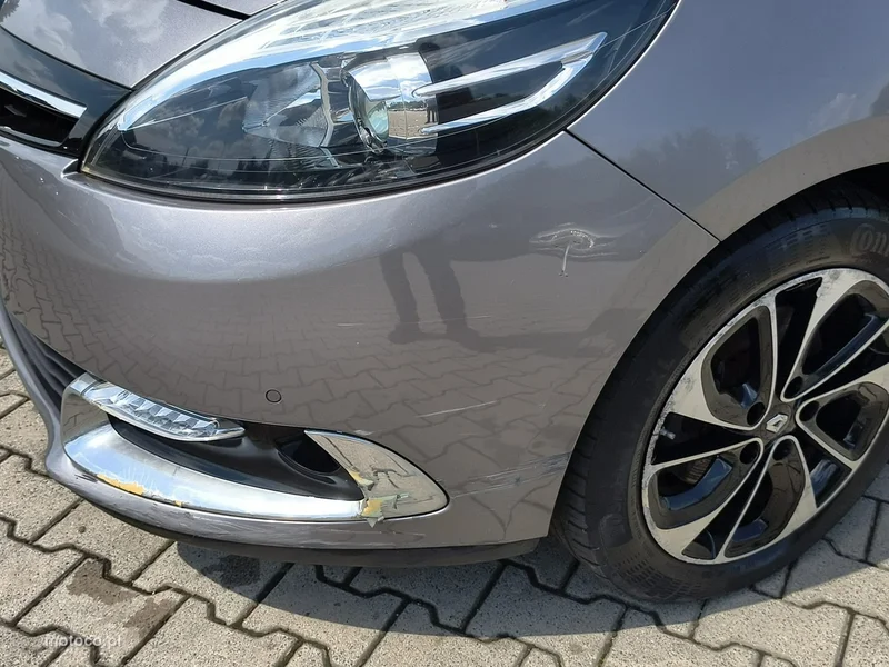Renault Grand Scenic II 25