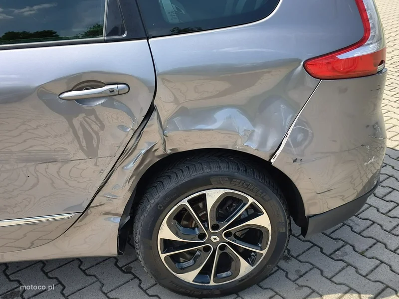 Renault Grand Scenic II 26