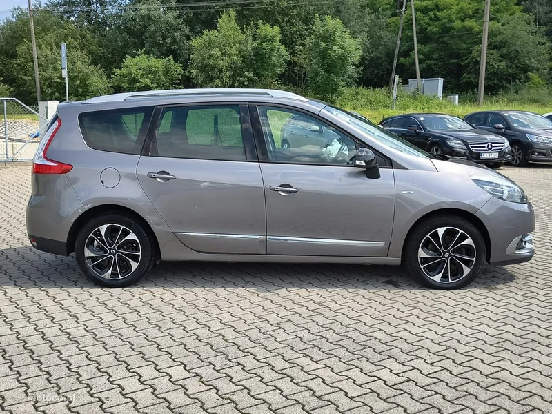Renault Grand Scenic II 8