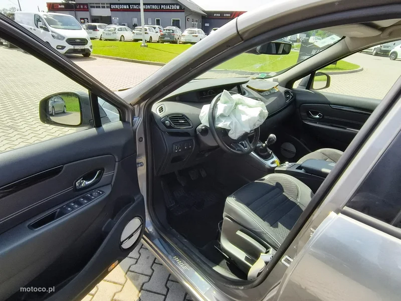 Renault Grand Scenic II 9