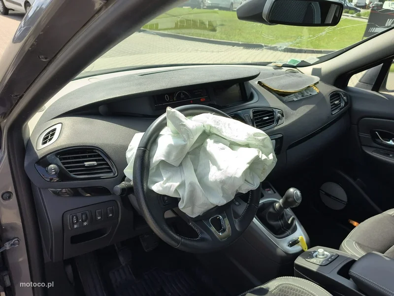 Renault Grand Scenic II 10