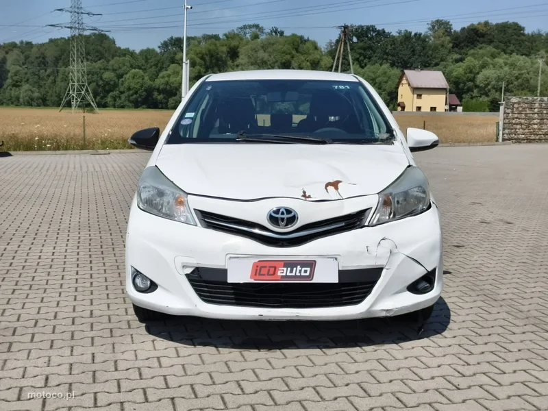 Toyota Yaris XP130 2