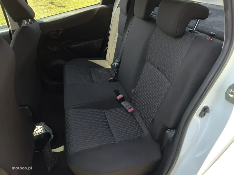 Toyota Yaris XP130 16