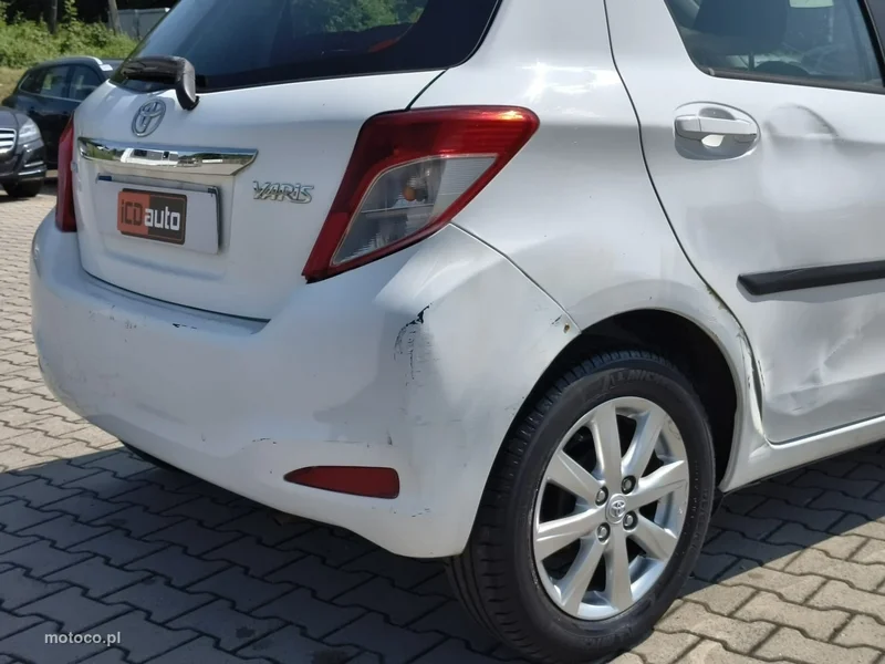 Toyota Yaris XP130 17