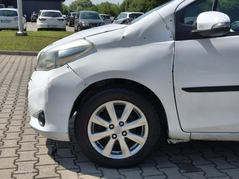 Toyota Yaris XP130 24