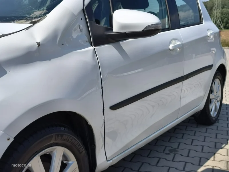 Toyota Yaris XP130 26