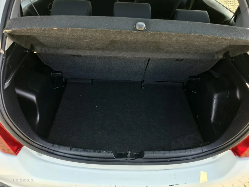 Toyota Yaris XP130 29