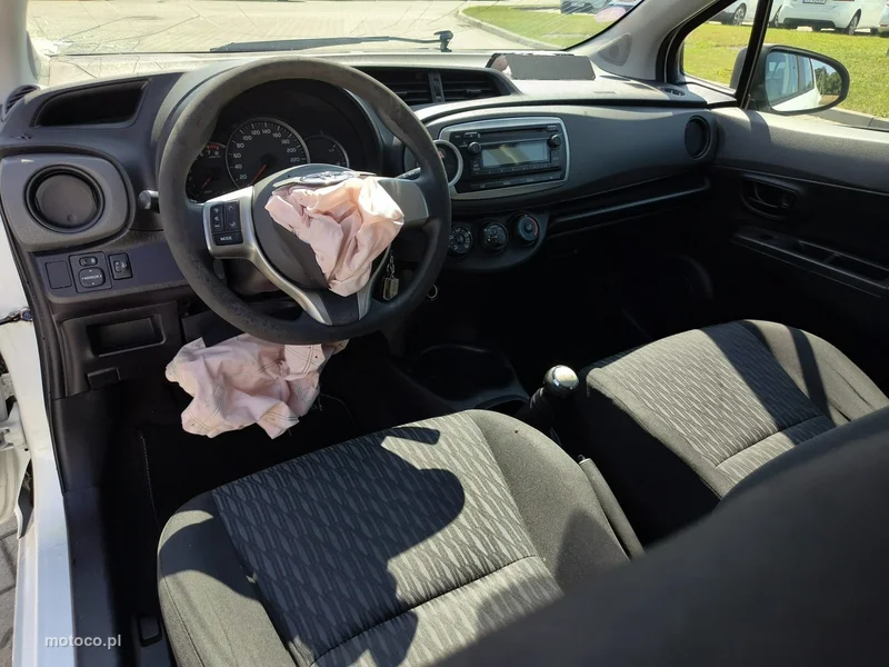 Toyota Yaris XP130 10
