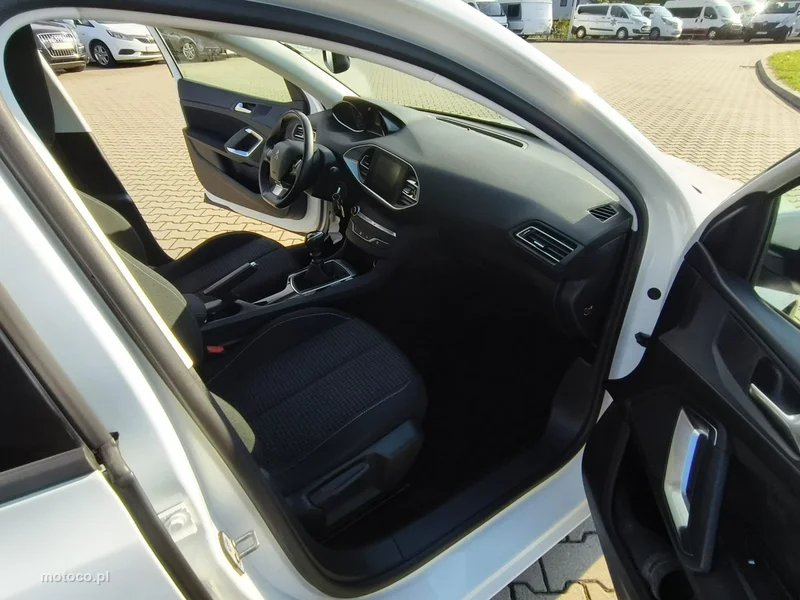 Peugeot 308 13