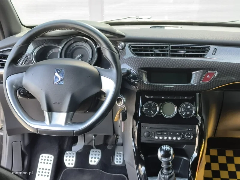 Citroen DS3 11