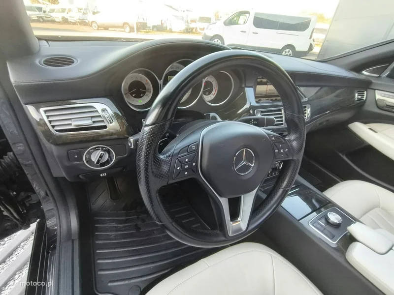 Mercedes-Benz CLS C218 350 13
