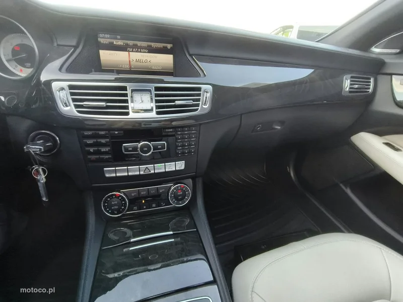 Mercedes-Benz CLS C218 350 17