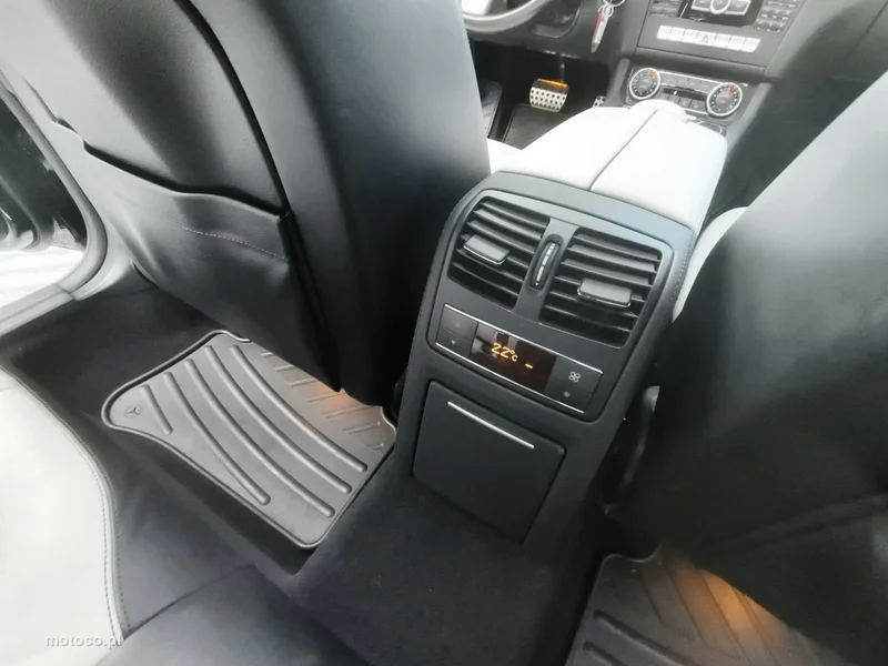 Mercedes-Benz CLS C218 350 24