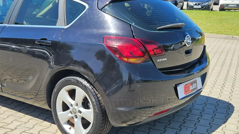 Opel Astra J 23