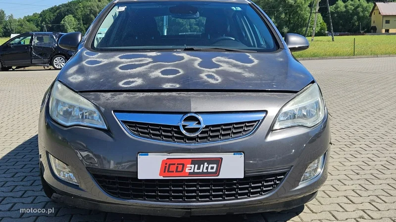 Opel Astra J 2
