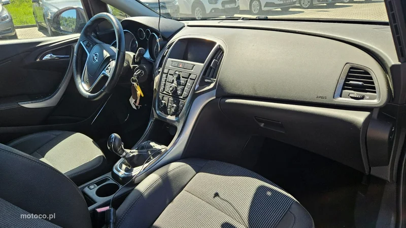 Opel Astra J 12