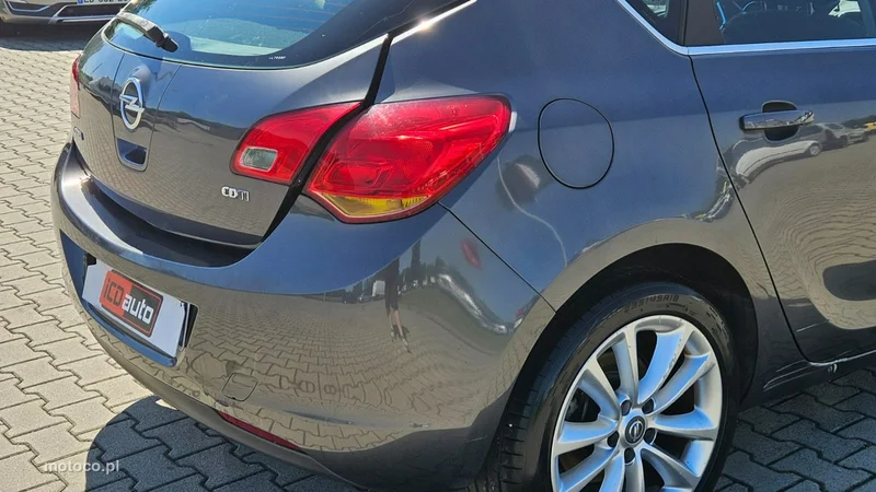 Opel Astra J 18