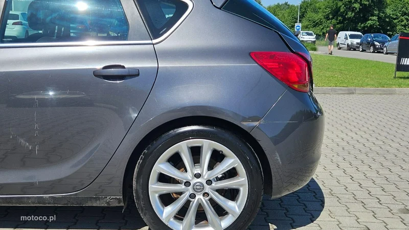 Opel Astra J 30
