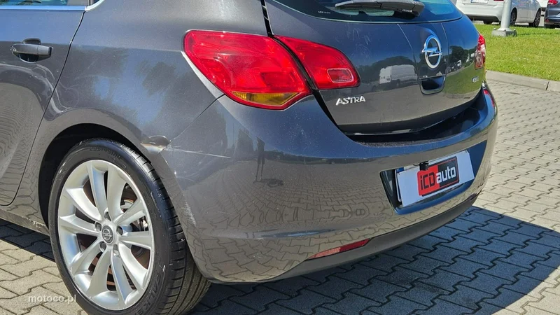 Opel Astra J 31