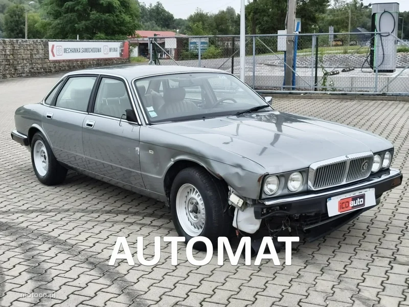 Jaguar XJ