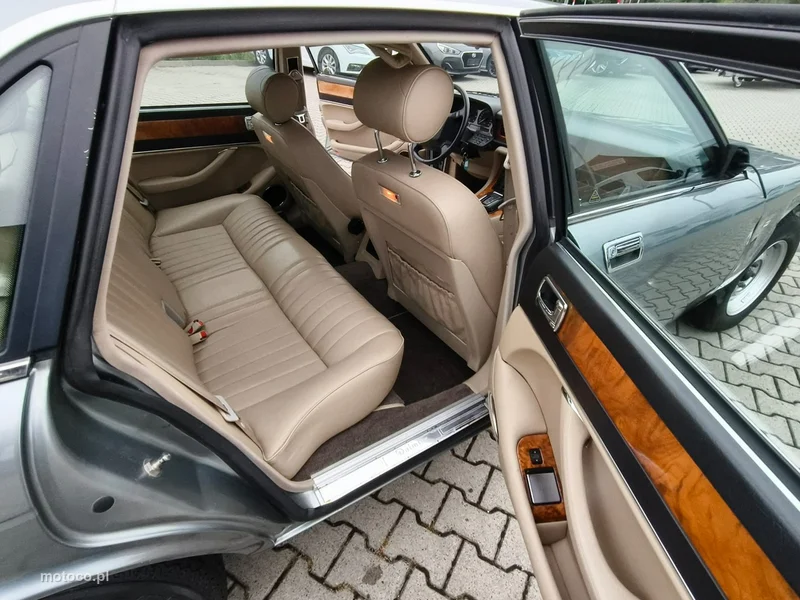 Jaguar XJ 16