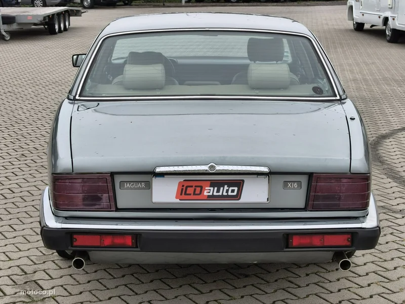 Jaguar XJ 6