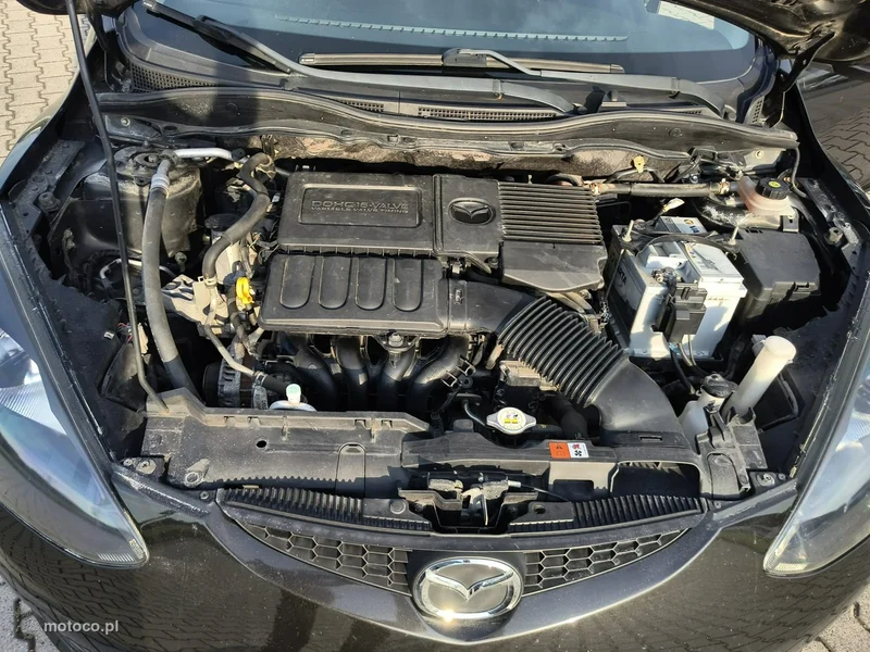 Mazda 2 21