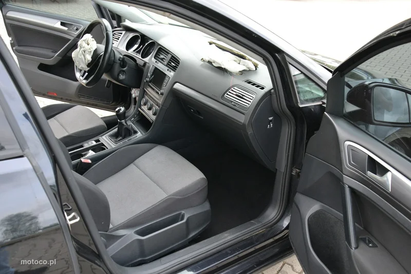 Volkswagen Golf VII 14