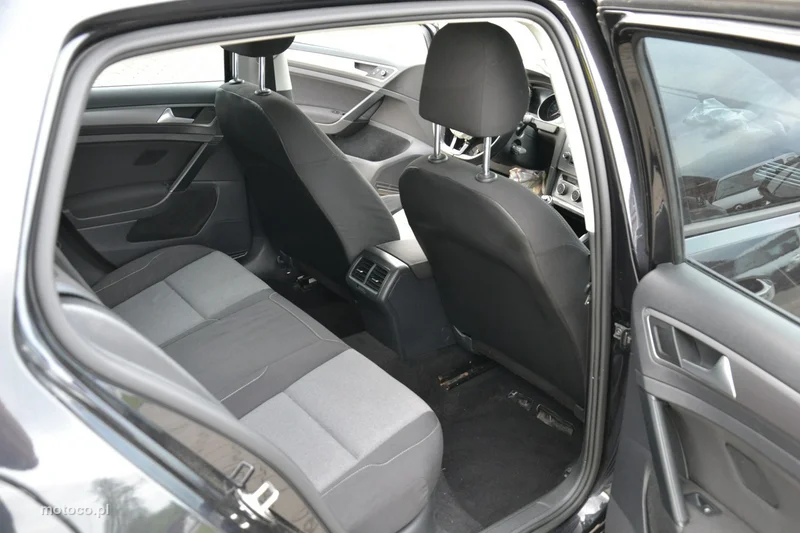 Volkswagen Golf VII 16