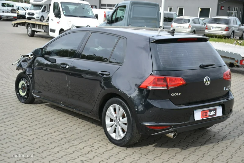 Volkswagen Golf VII 5